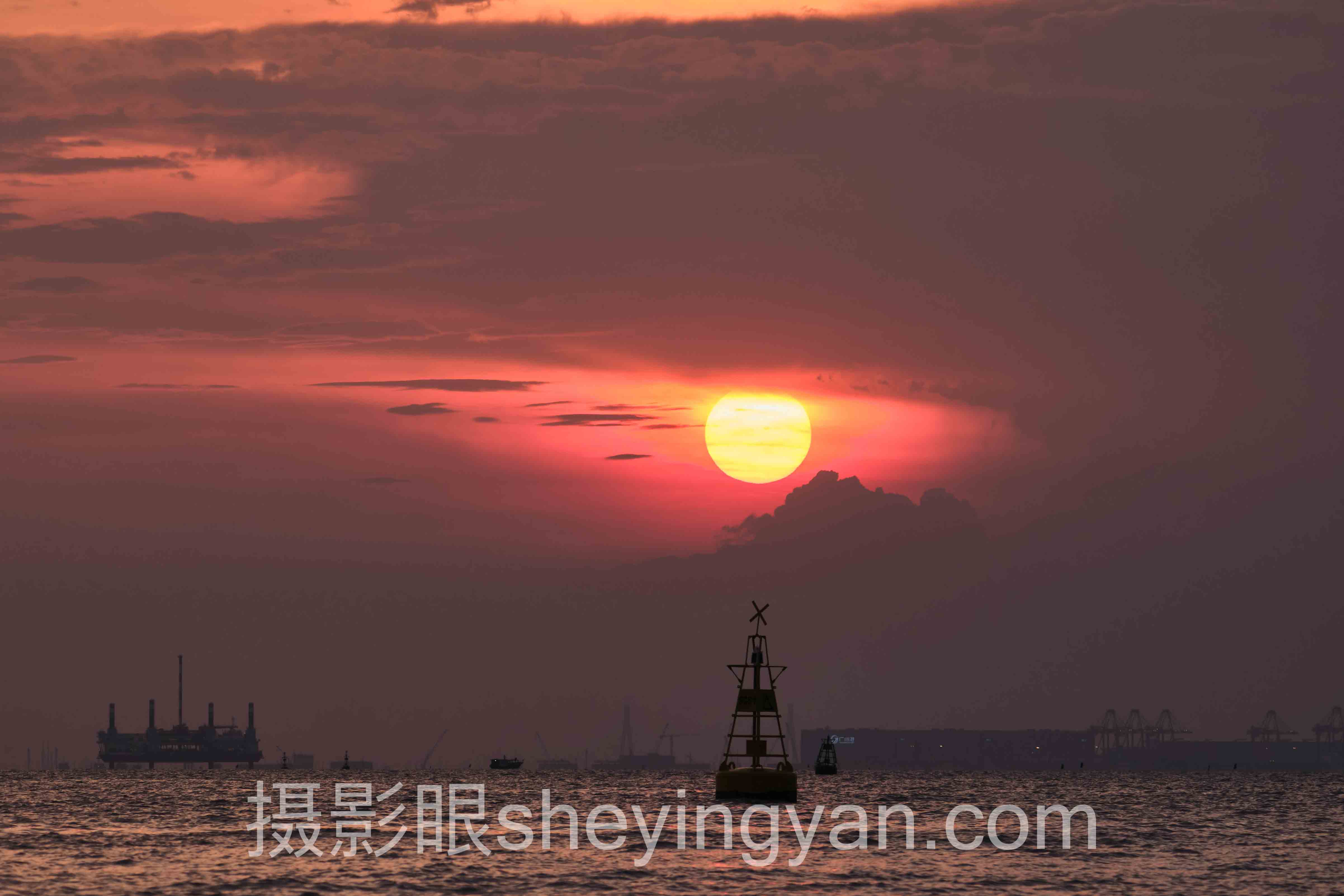 专家深度解读：摄影后期调色技巧的机遇与挑战